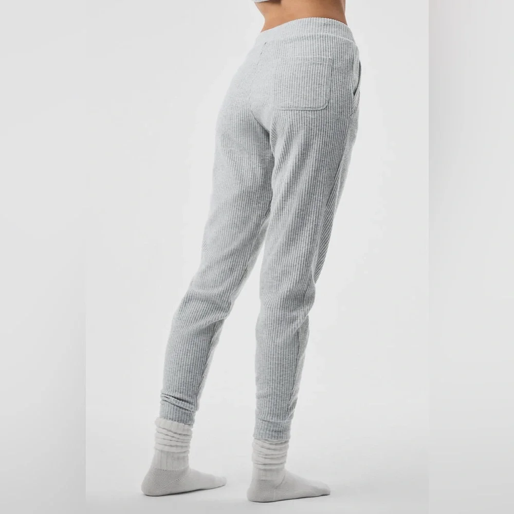 Alo Yoga Muse Sweatpant‎ Athletic Heather Grey Retail $108 Size Small